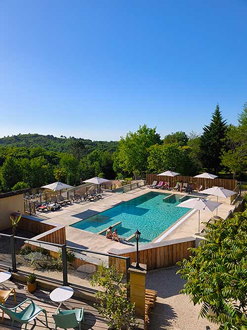 Camping-Les-Charmes—piscine-du-haut—500